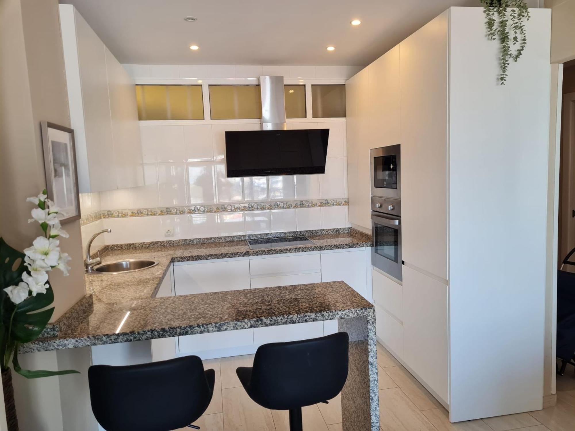 Fuengirola. Bonito apartamento en Paseo Marítimo. Espectaculares vistas al mar. Primera línea Exterior foto